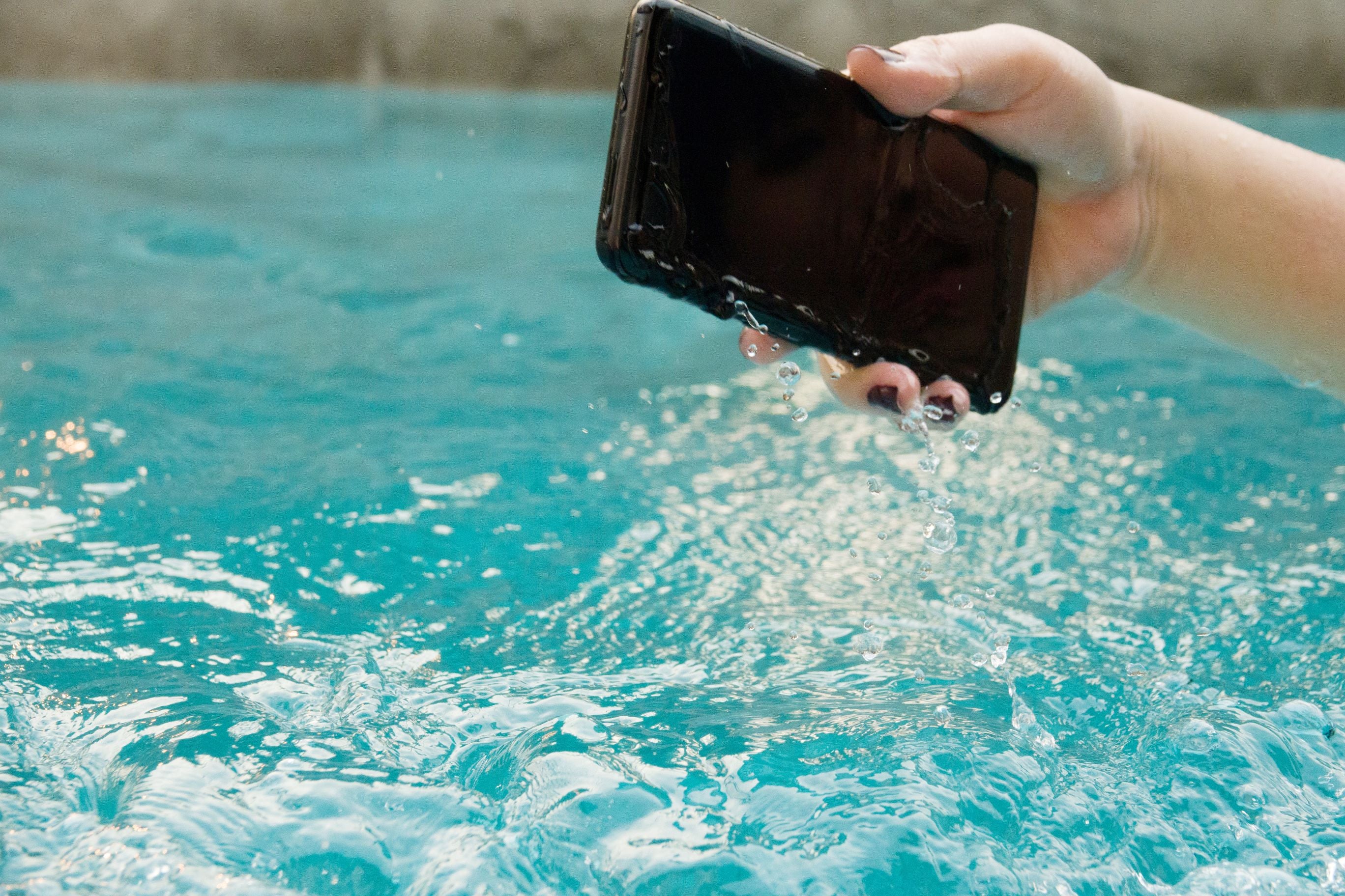 How to fix a phone with water damage