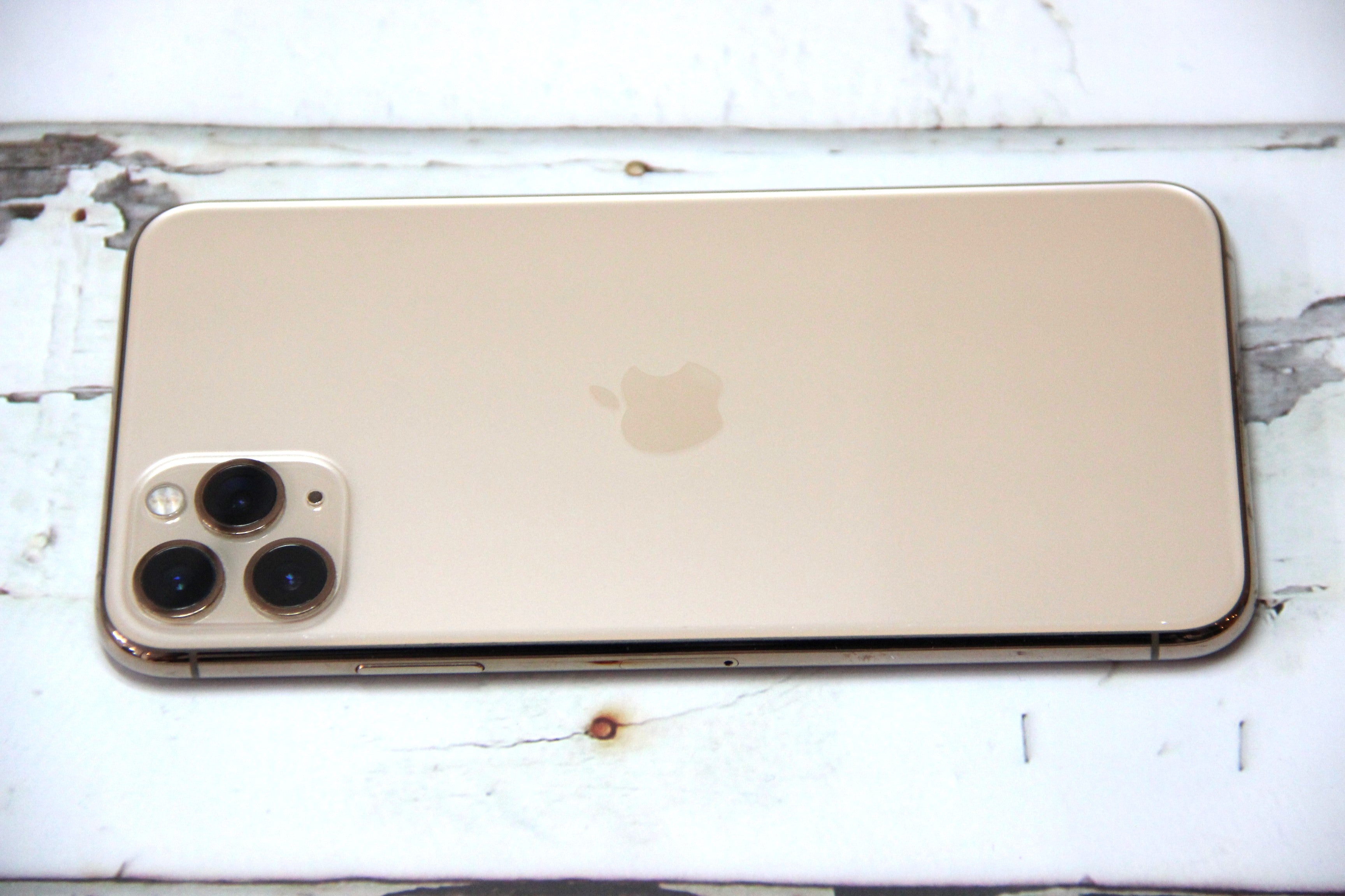 Refurbished Iphone 11 pro max, gold, 256gb at Phone Fact, Hamilton