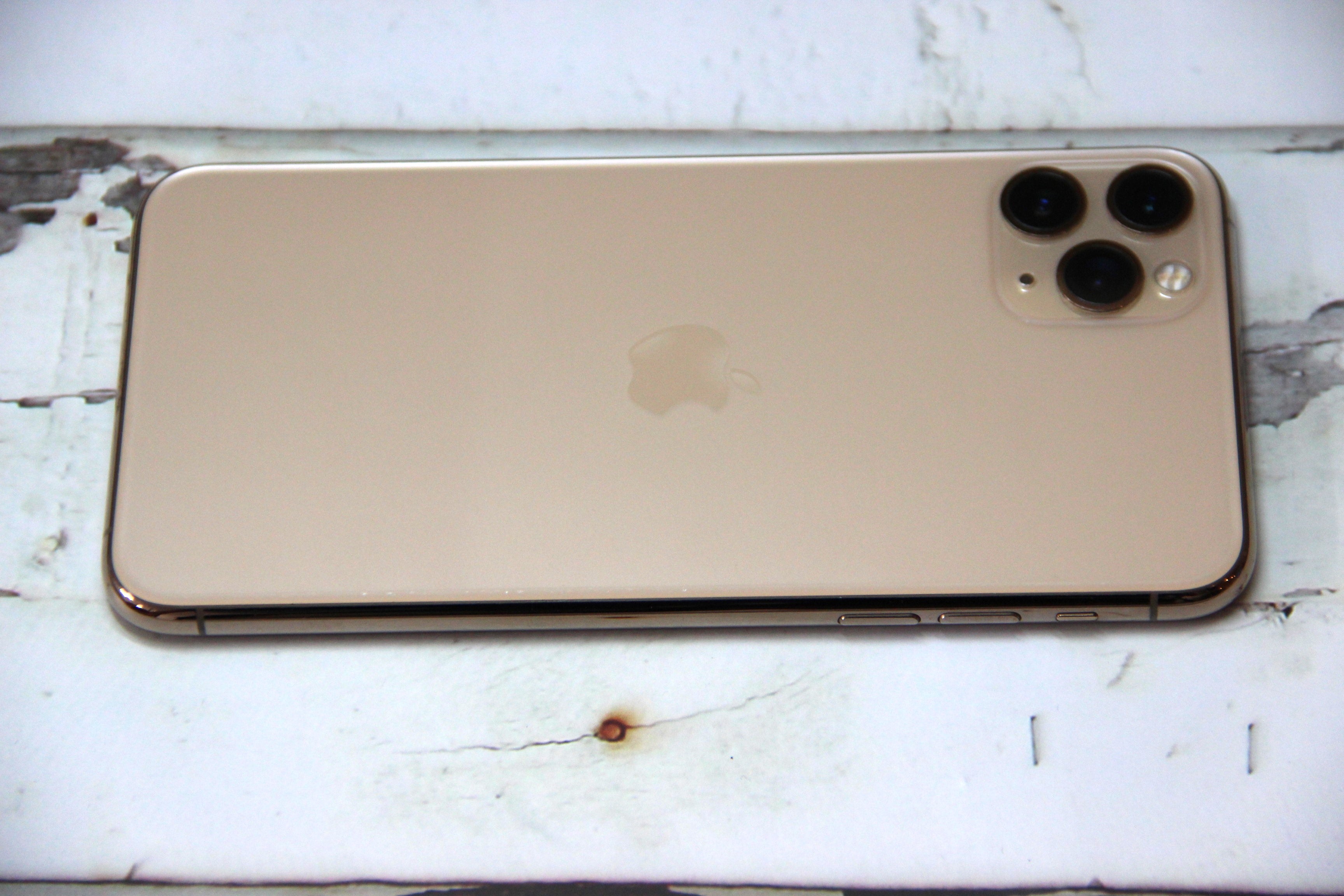 Refurbished Iphone 11 pro max, gold, 256gb at Phone Fact, Hamilton